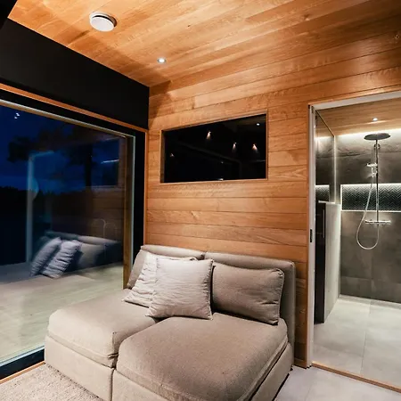 Lapland Riverside Escape Villa Rovaniemi