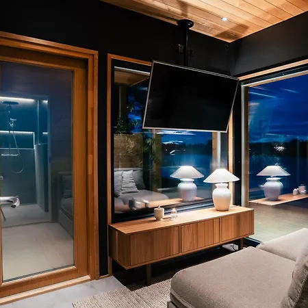 Villa Lapland Riverside Escape